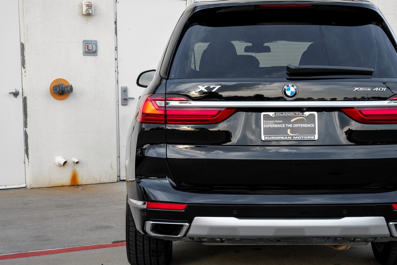 BMW X7 Vehicle Main Gallery Image 45
