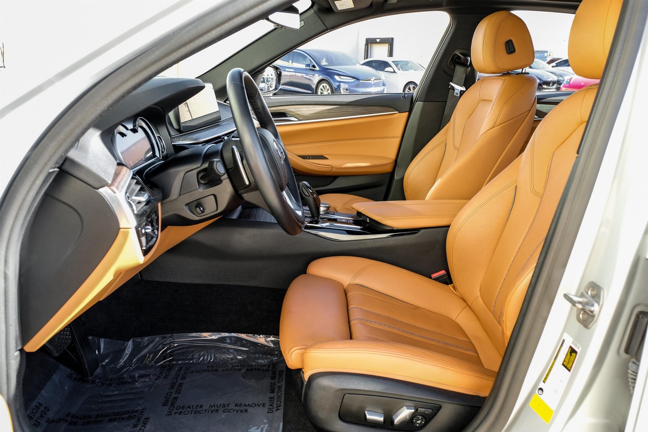 BMW 5 Series Vehicle Main Gallery Image 04