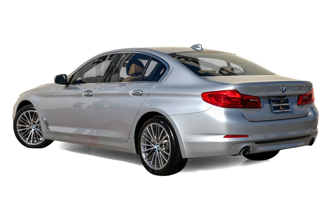 BMW 5 Series Vehicle Main Gallery Image 11