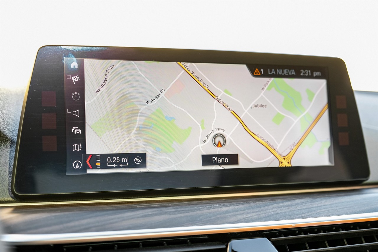 BMW 5 Series Vehicle Main Gallery Image 22