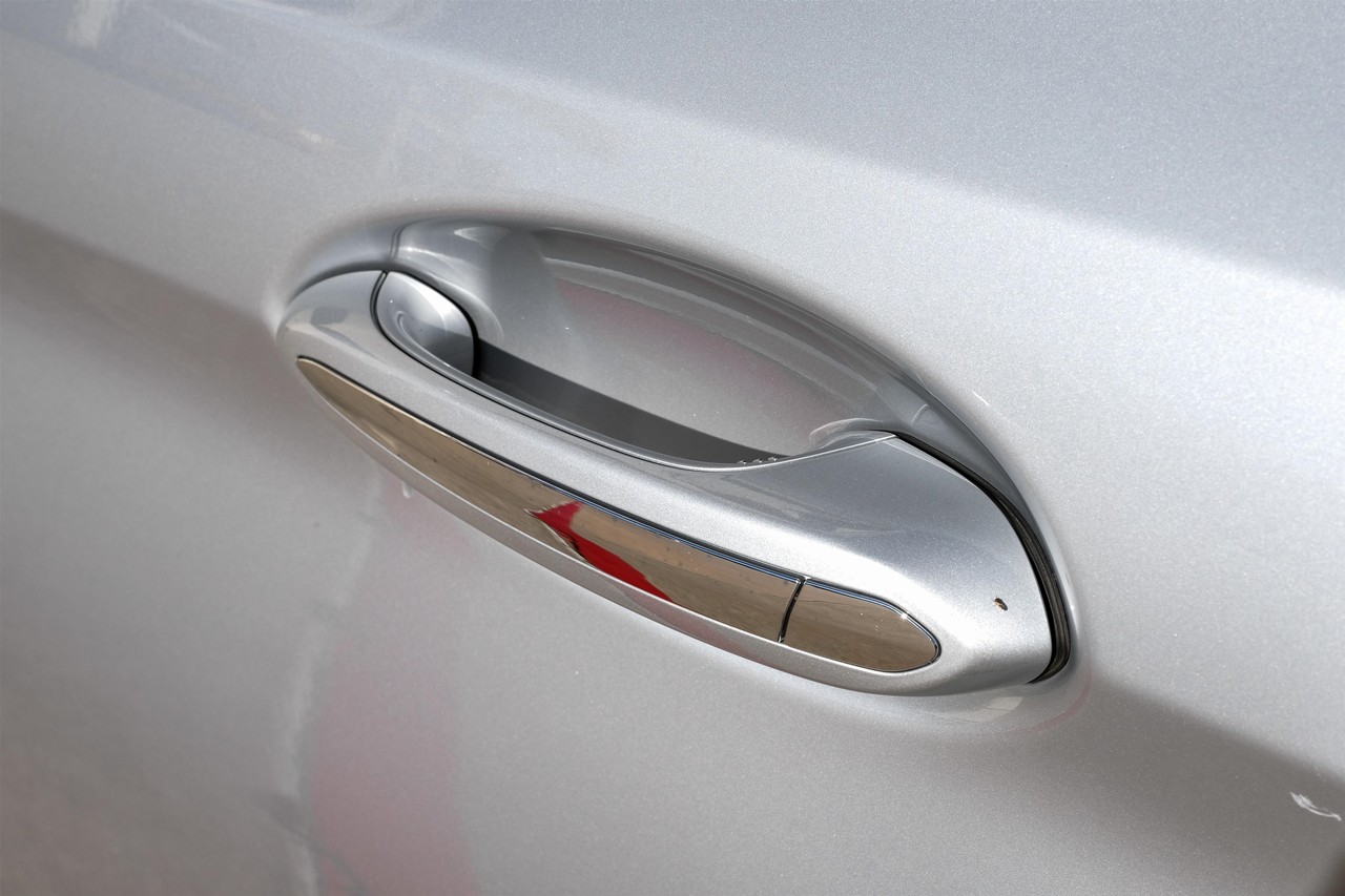 BMW 5 Series Vehicle Main Gallery Image 37