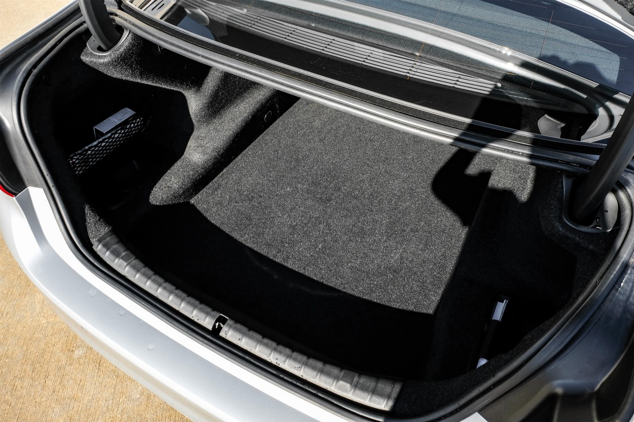 BMW 5 Series Vehicle Main Gallery Image 46