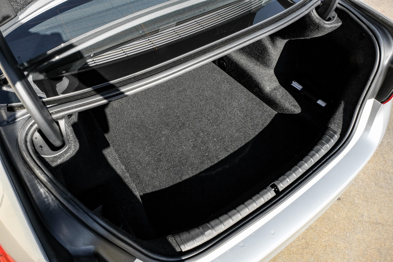 BMW 5 Series Vehicle Main Gallery Image 47