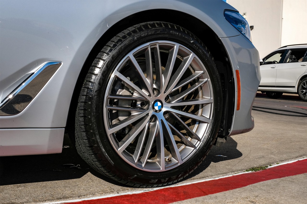 BMW 5 Series Vehicle Main Gallery Image 49