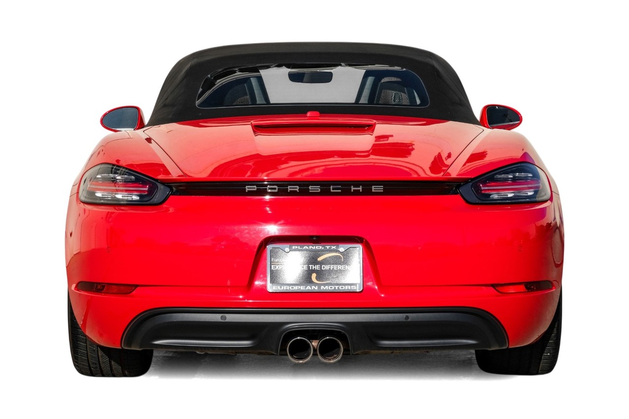 Porsche 718 Boxster Vehicle Main Gallery Image 09