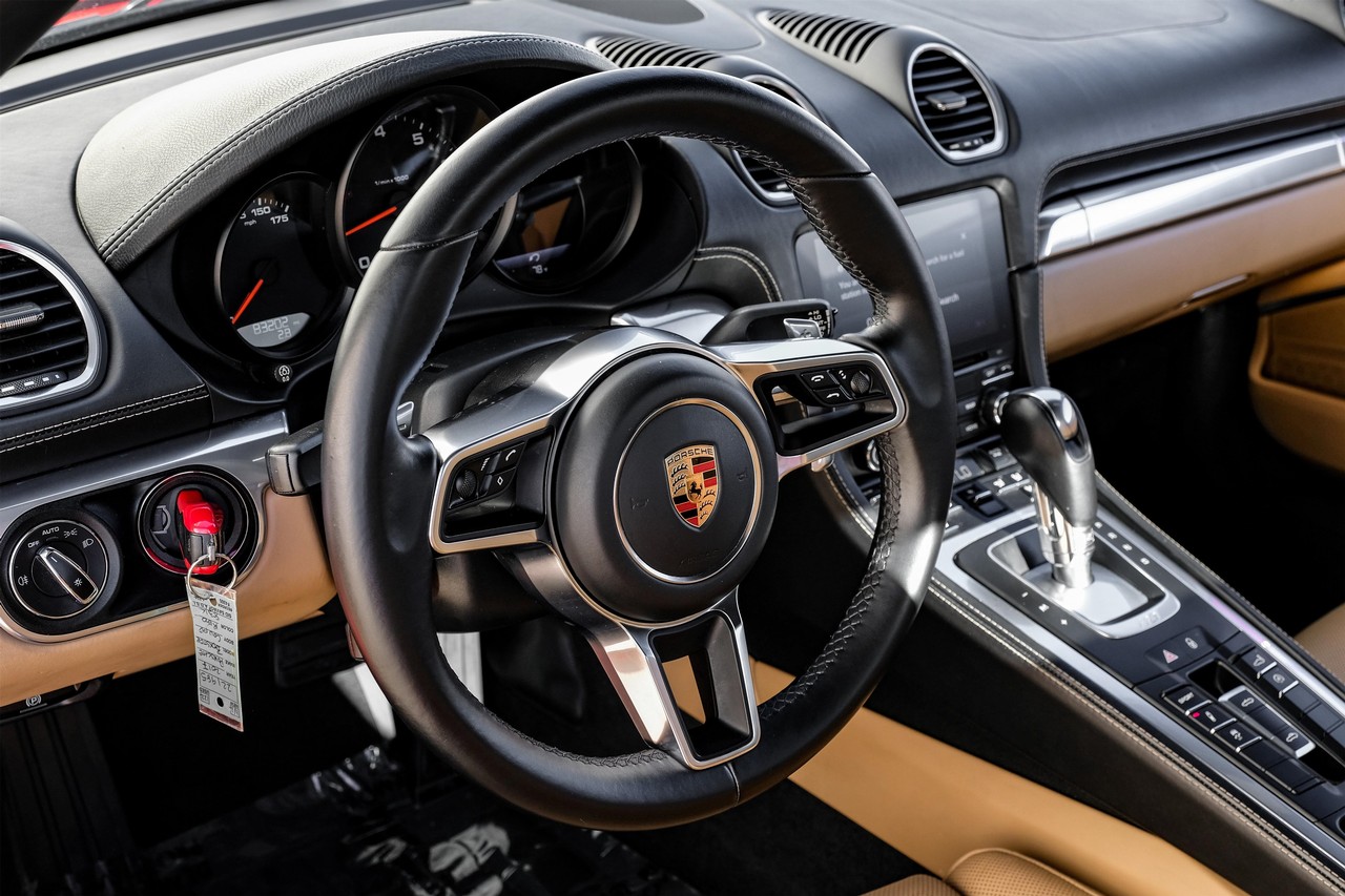 Porsche 718 Boxster Vehicle Main Gallery Image 14