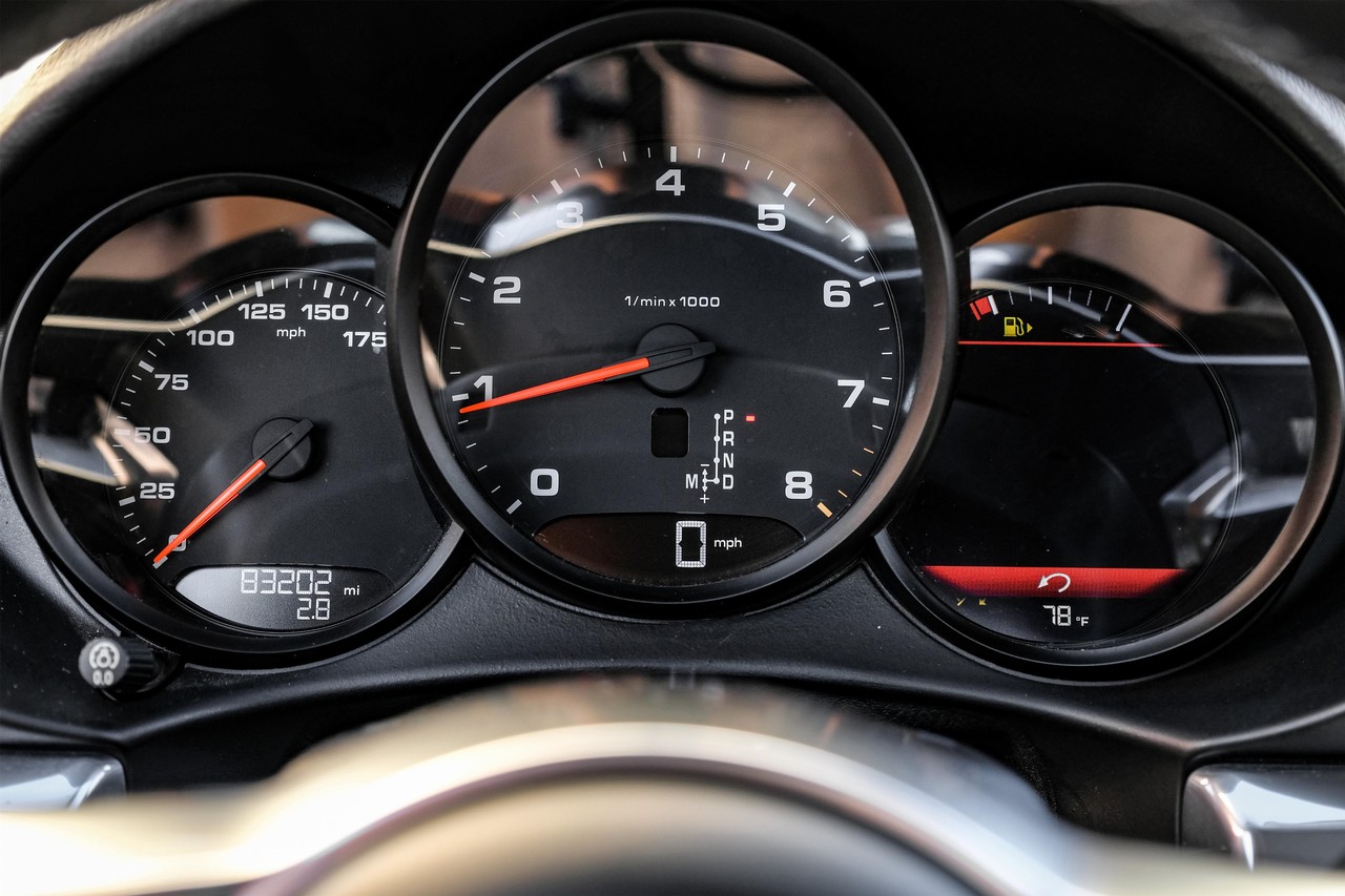Porsche 718 Boxster Vehicle Main Gallery Image 15