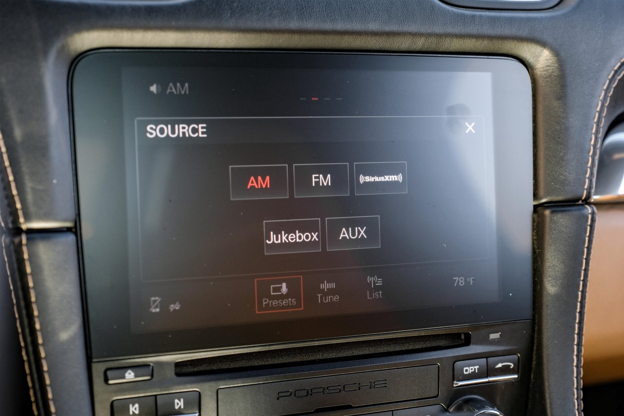 Porsche 718 Boxster Vehicle Main Gallery Image 23