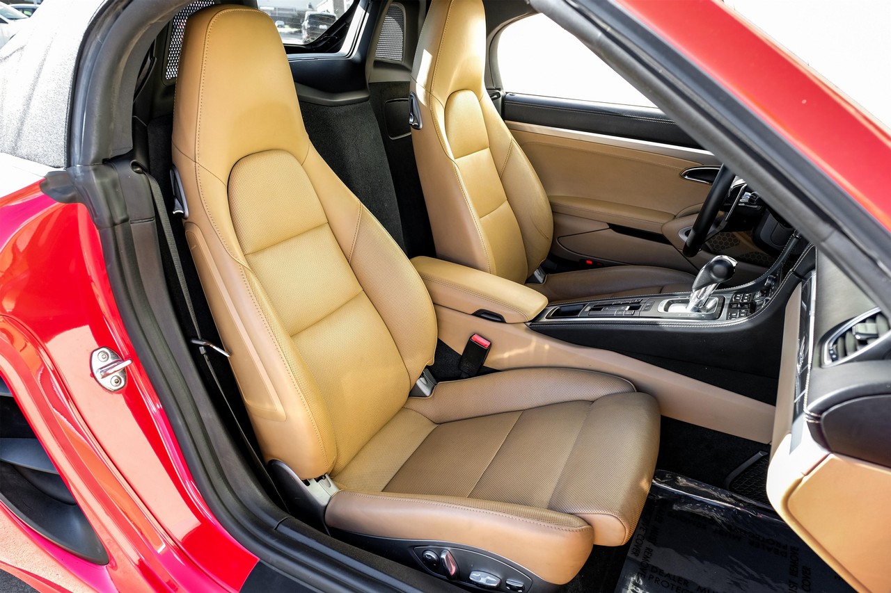 Porsche 718 Boxster Vehicle Main Gallery Image 28