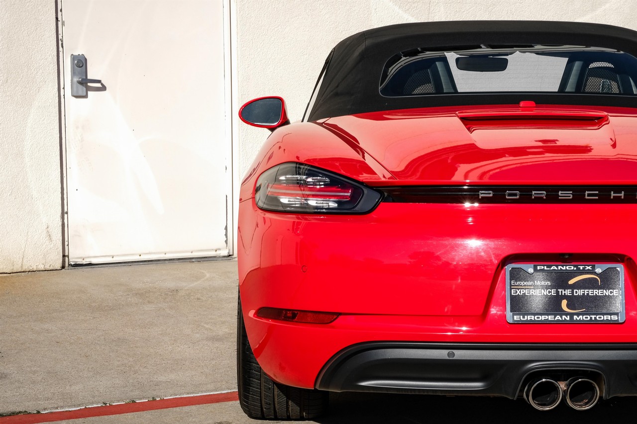 Porsche 718 Boxster Vehicle Main Gallery Image 35