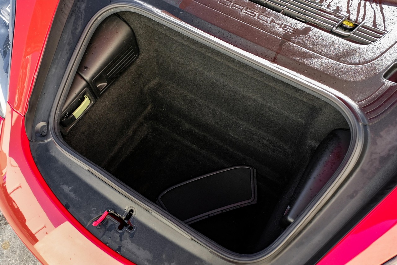 Porsche 718 Boxster Vehicle Main Gallery Image 36