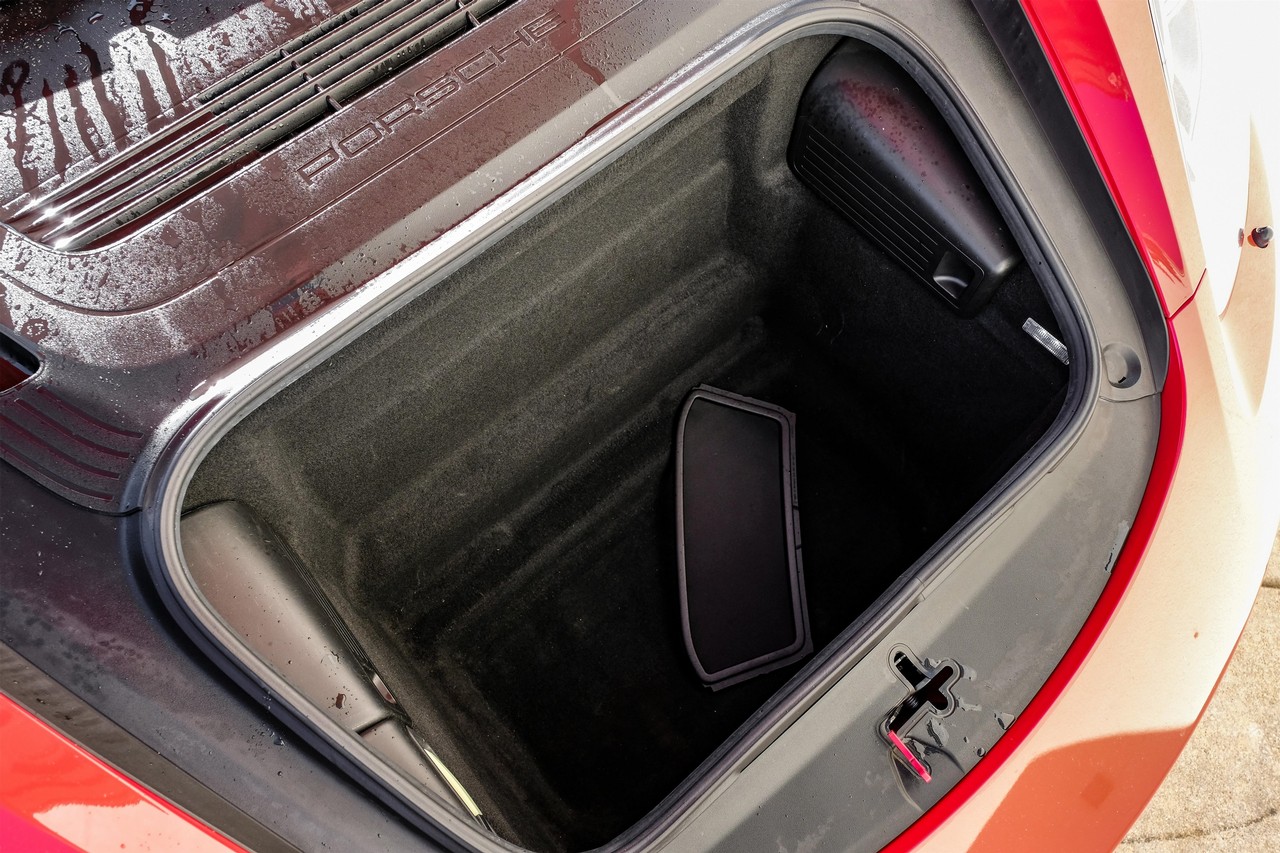 Porsche 718 Boxster Vehicle Main Gallery Image 38