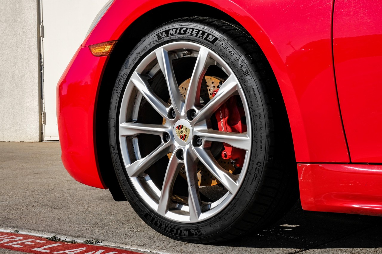 Porsche 718 Boxster Vehicle Main Gallery Image 43