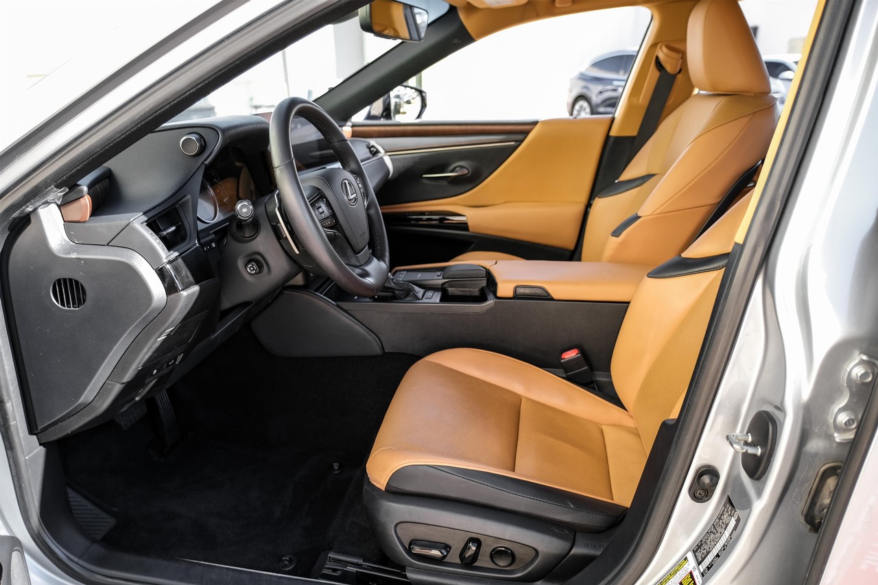 2022 Lexus ES Premium photo 3