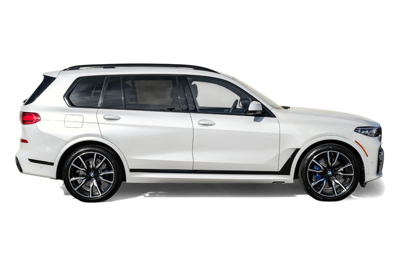 BMW X7 Vehicle Main Gallery Image 08