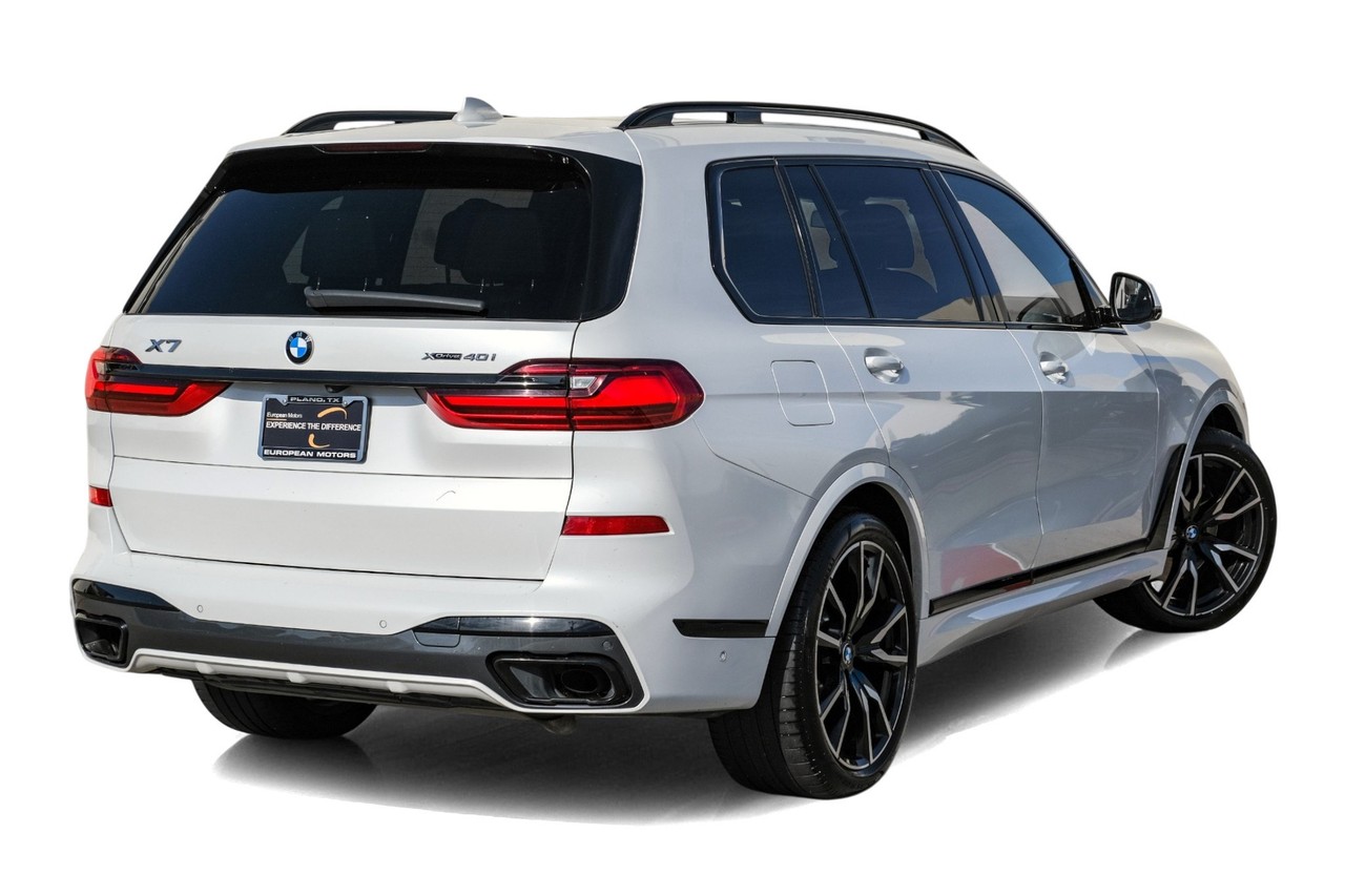 BMW X7 Vehicle Main Gallery Image 09