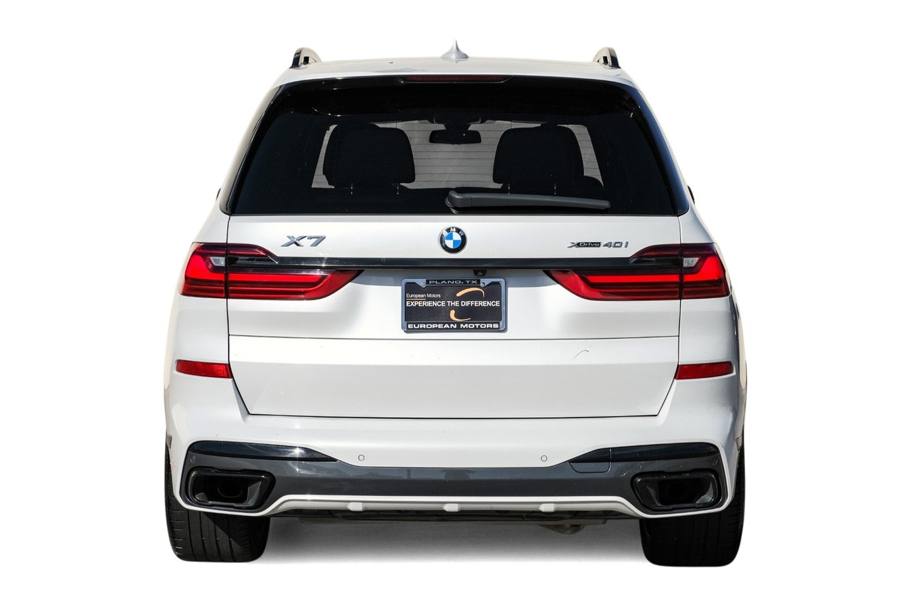 BMW X7 Vehicle Main Gallery Image 10