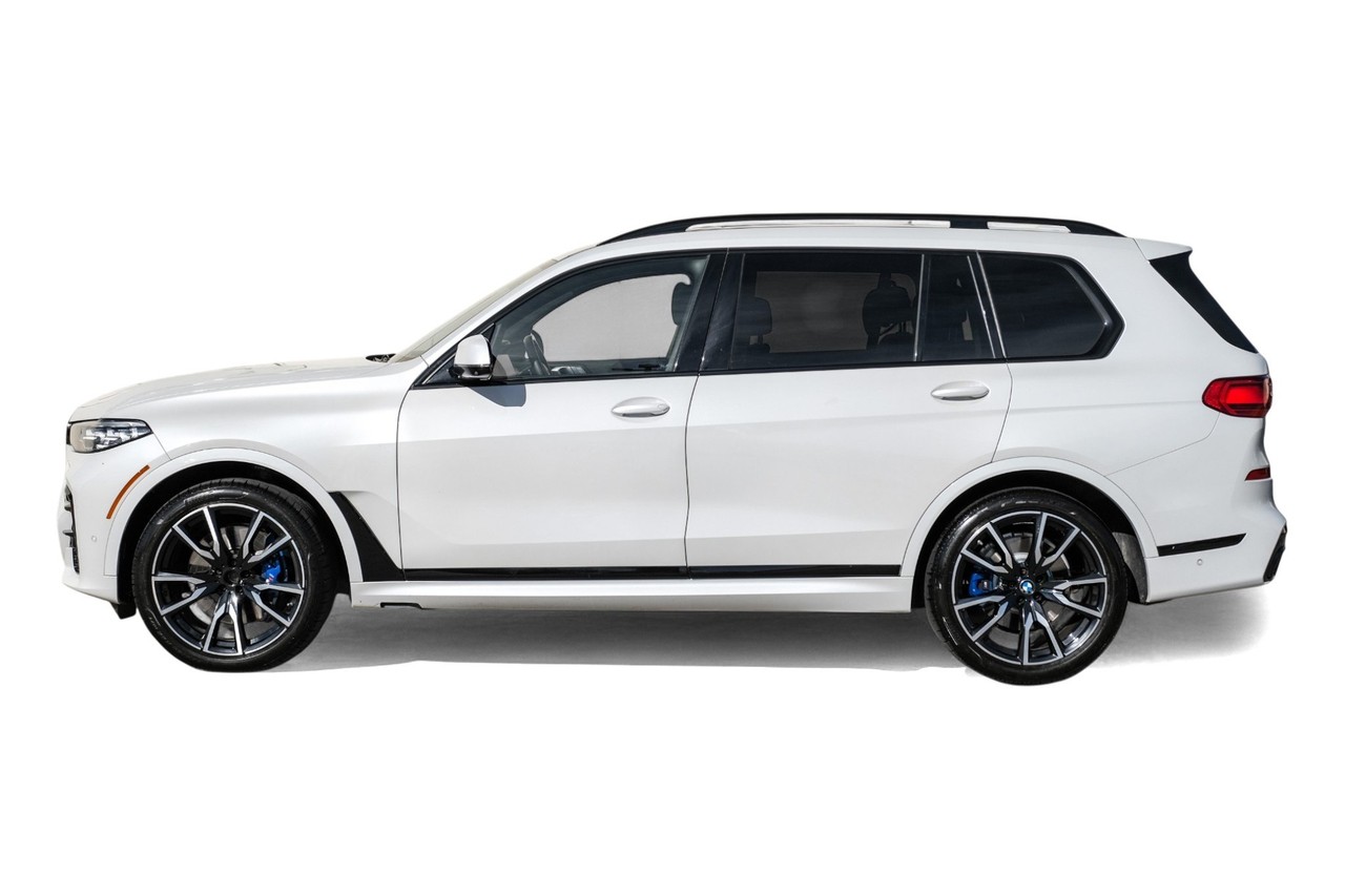 BMW X7 Vehicle Main Gallery Image 12