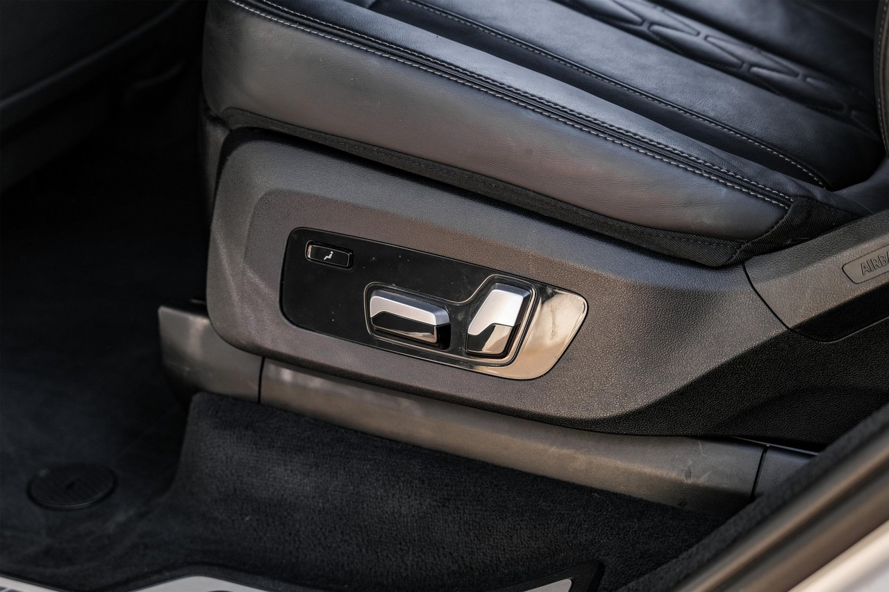 BMW X7 Vehicle Main Gallery Image 41