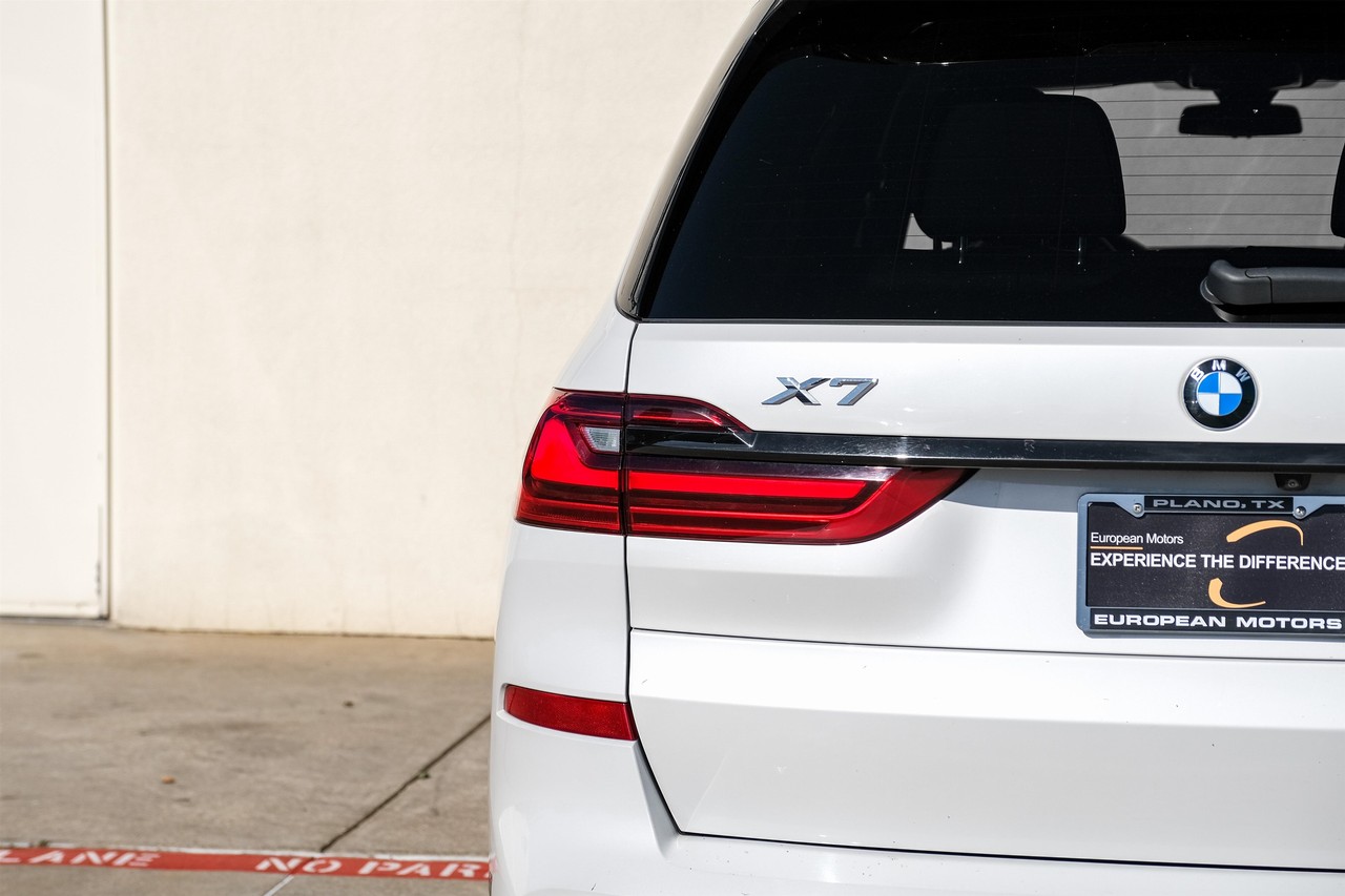 BMW X7 Vehicle Main Gallery Image 49