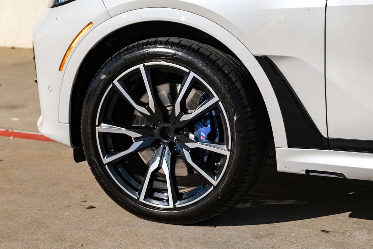 BMW X7 Vehicle Main Gallery Image 57