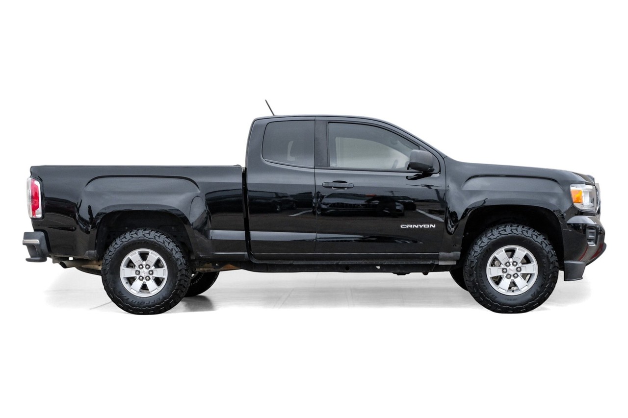 GMC Canyon Vehicle Main Gallery Image 07