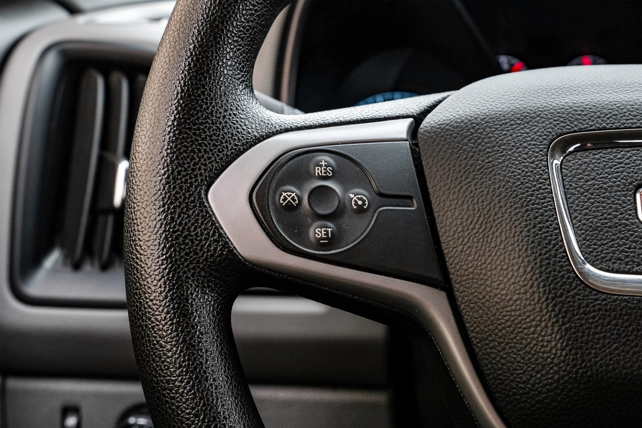 GMC Canyon Vehicle Main Gallery Image 14