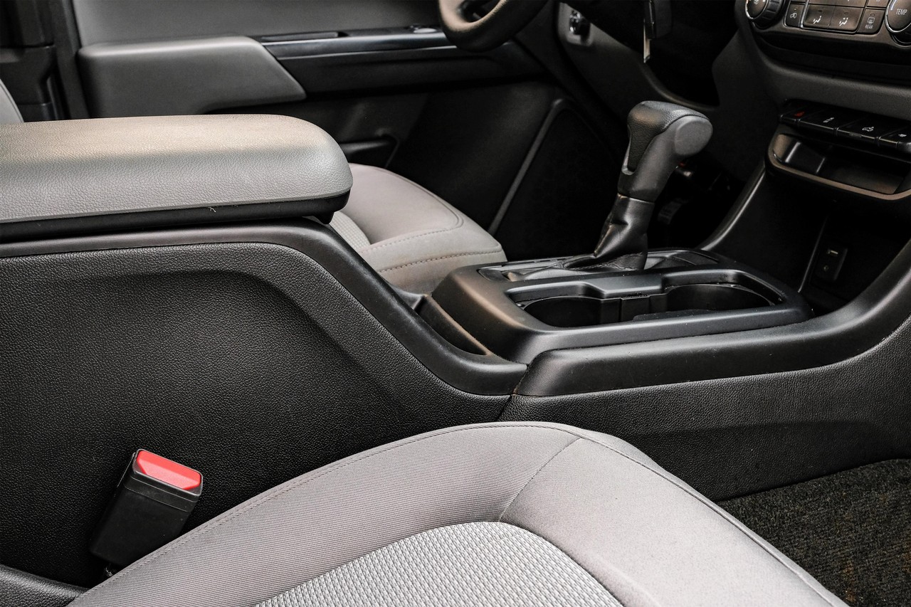 GMC Canyon Vehicle Main Gallery Image 18