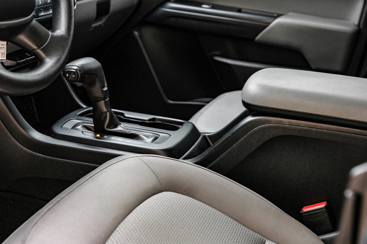 GMC Canyon Vehicle Main Gallery Image 19