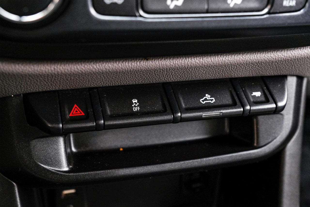 GMC Canyon Vehicle Main Gallery Image 23