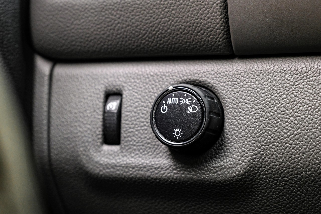 GMC Canyon Vehicle Main Gallery Image 24