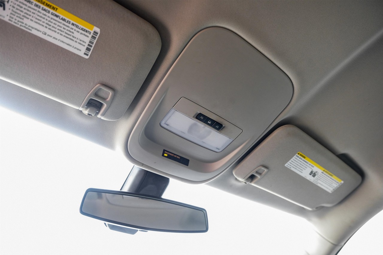 GMC Canyon Vehicle Main Gallery Image 26