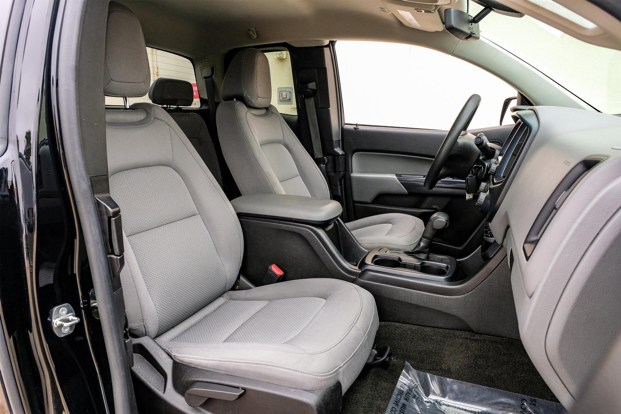 GMC Canyon Vehicle Main Gallery Image 33