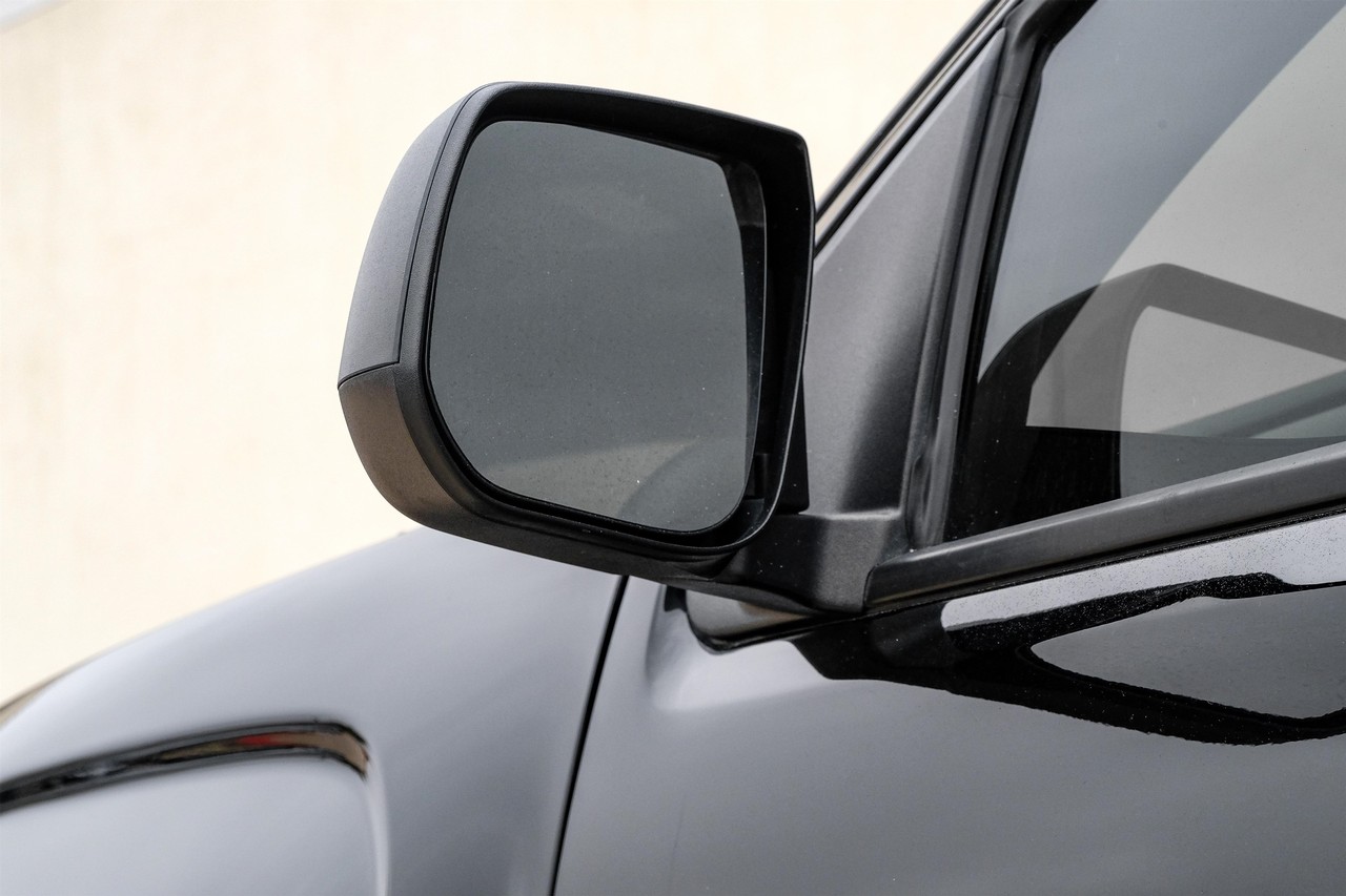 GMC Canyon Vehicle Main Gallery Image 39