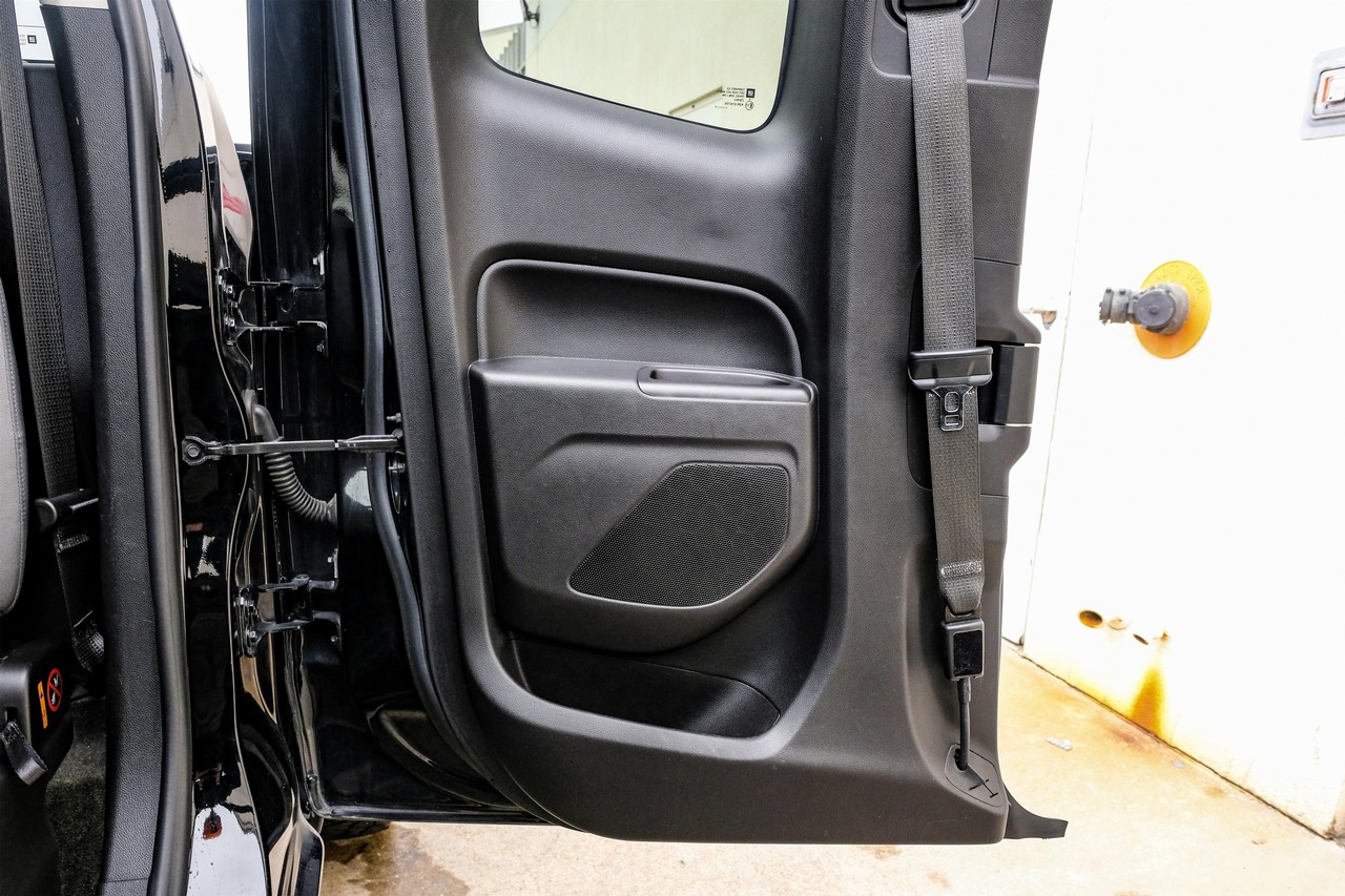 GMC Canyon Vehicle Main Gallery Image 44