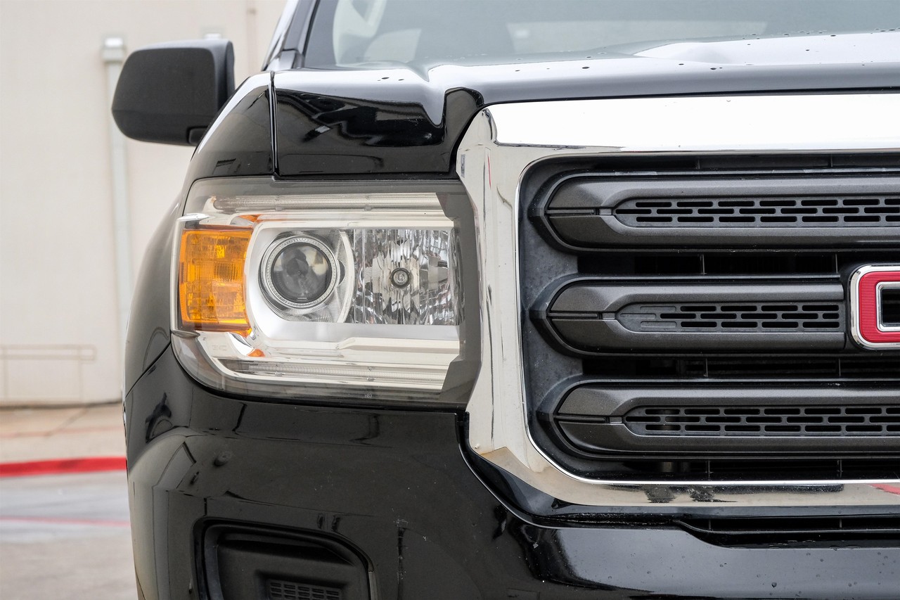 GMC Canyon Vehicle Main Gallery Image 45