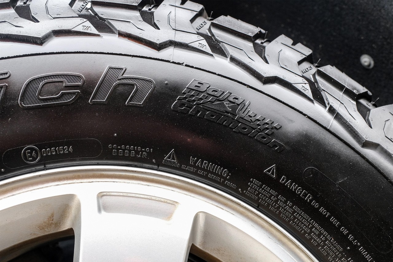 GMC Canyon Vehicle Main Gallery Image 55