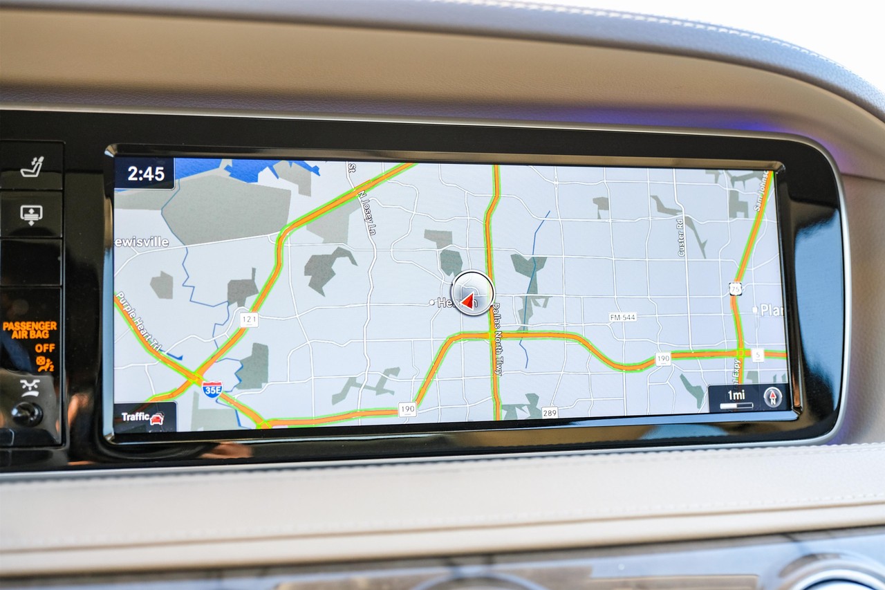 Mercedes-Benz S-Class Vehicle Main Gallery Image 26