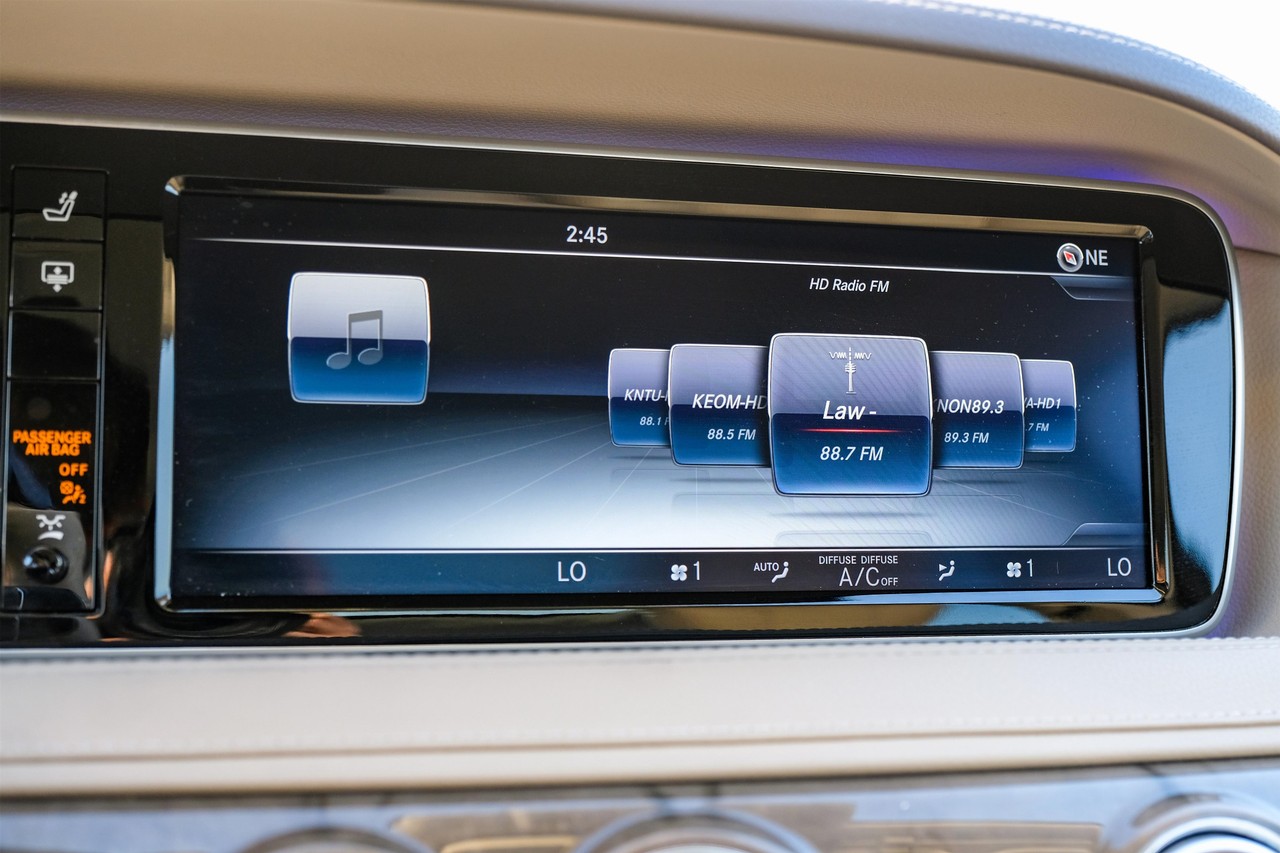 Mercedes-Benz S-Class Vehicle Main Gallery Image 27