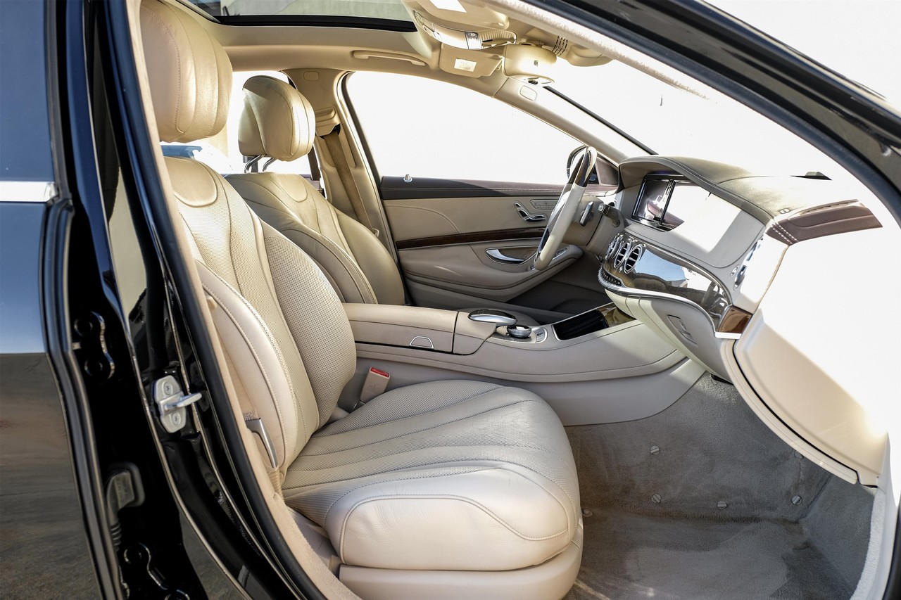 Mercedes-Benz S-Class Vehicle Main Gallery Image 32