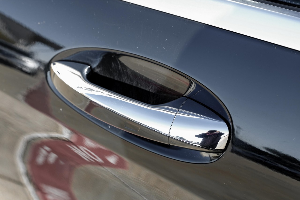 Mercedes-Benz S-Class Vehicle Main Gallery Image 38