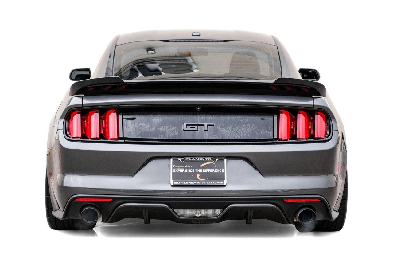 Ford Mustang Vehicle Main Gallery Image 09