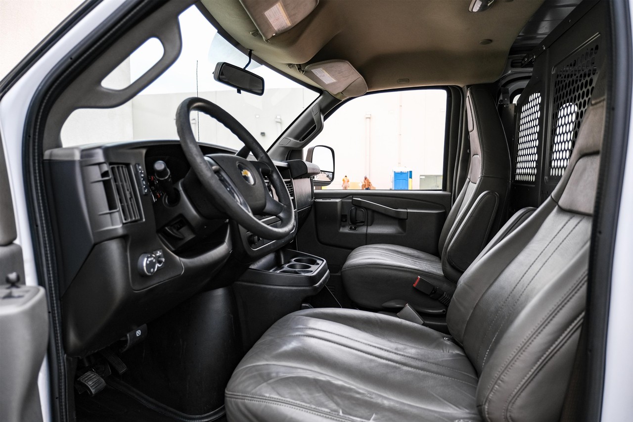 Chevrolet Express Cargo Van Vehicle Main Gallery Image 04
