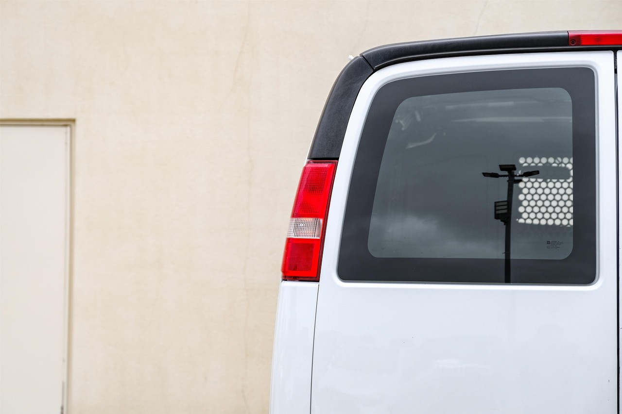 Chevrolet Express Cargo Van Vehicle Main Gallery Image 32