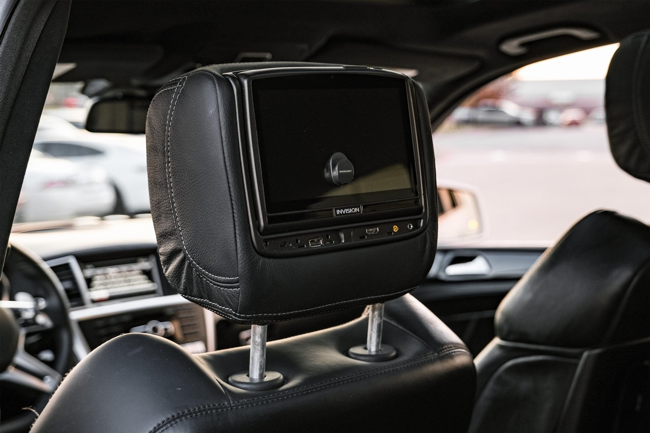 Mercedes-Benz GL-Class Vehicle Main Gallery Image 35