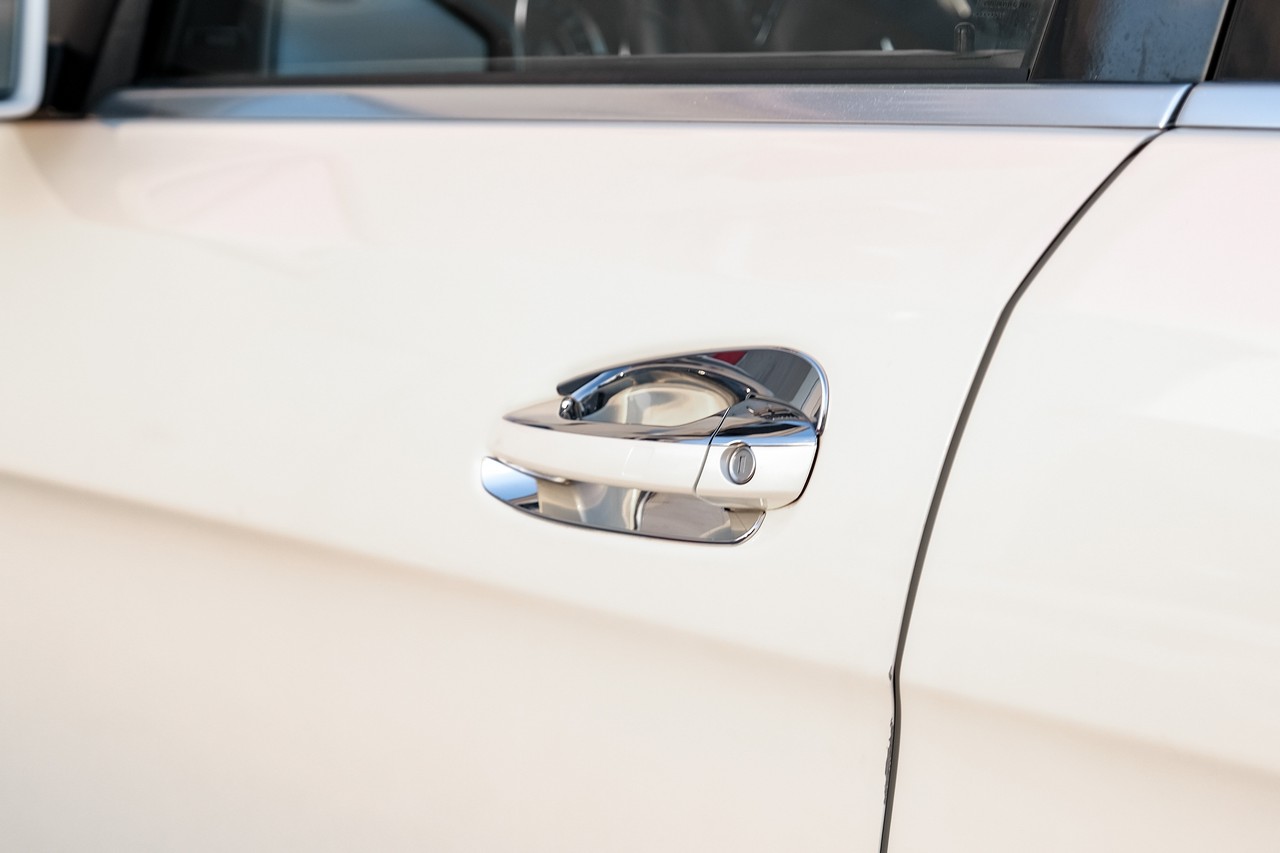 Mercedes-Benz GL-Class Vehicle Main Gallery Image 39