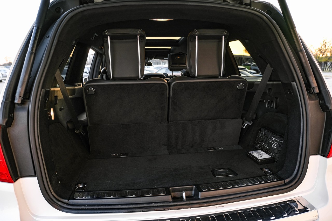 Mercedes-Benz GL-Class Vehicle Main Gallery Image 49