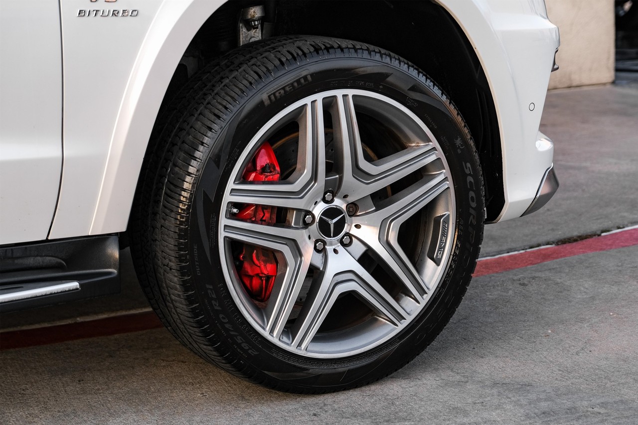 Mercedes-Benz GL-Class Vehicle Main Gallery Image 52