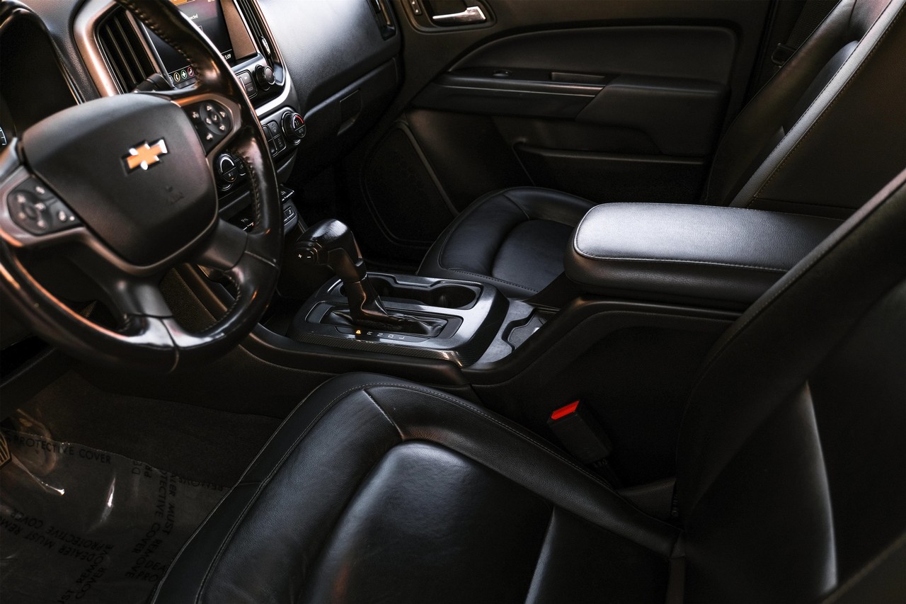 Chevrolet Colorado Vehicle Main Gallery Image 21