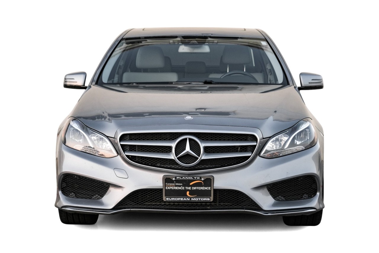 Mercedes-Benz E-Class Vehicle Main Gallery Image 06